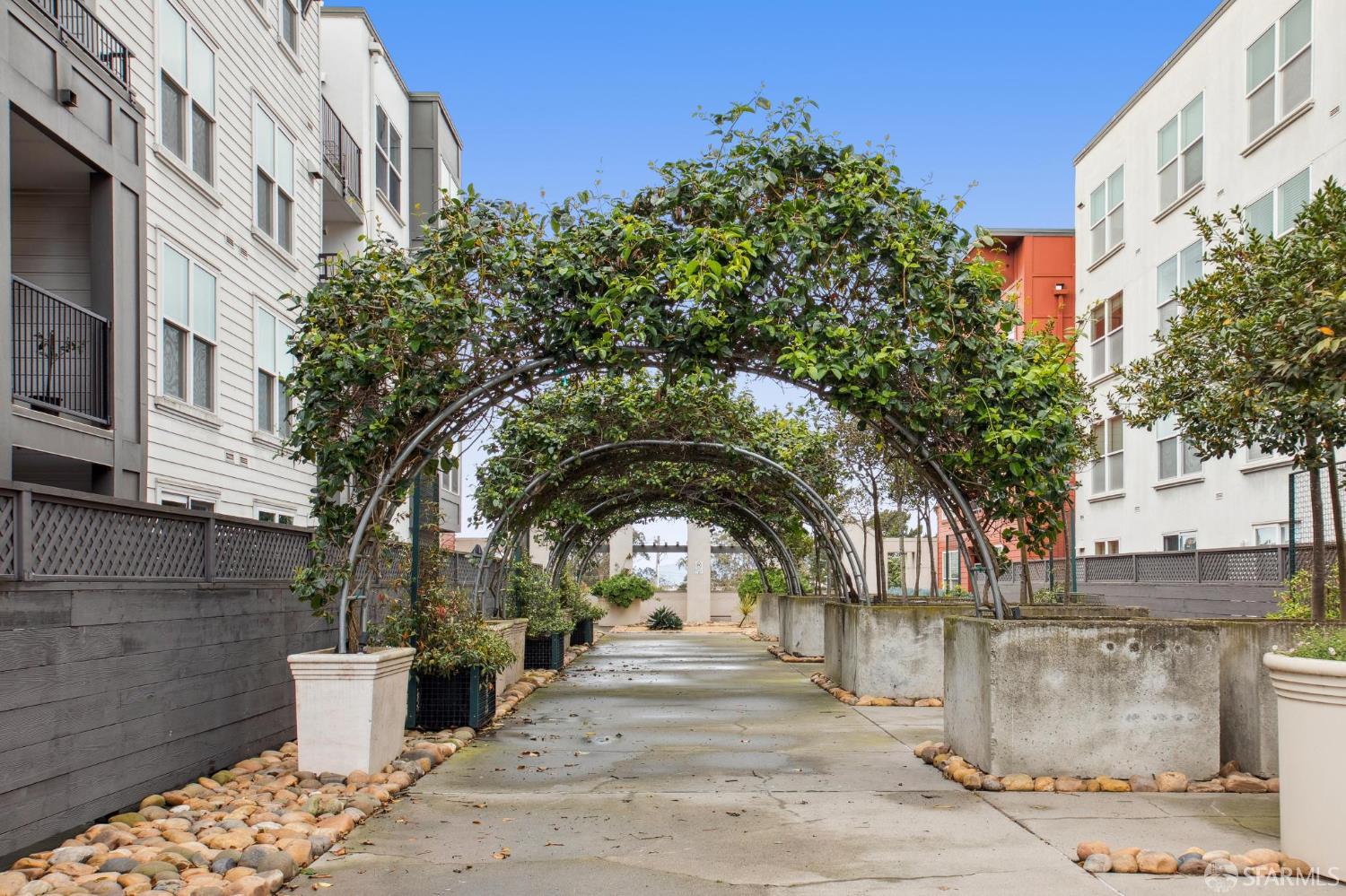 Detail Gallery Image 24 of 29 For 8100 Oceanview Ter #209,  San Francisco,  CA 94132 - 1 Beds | 1 Baths