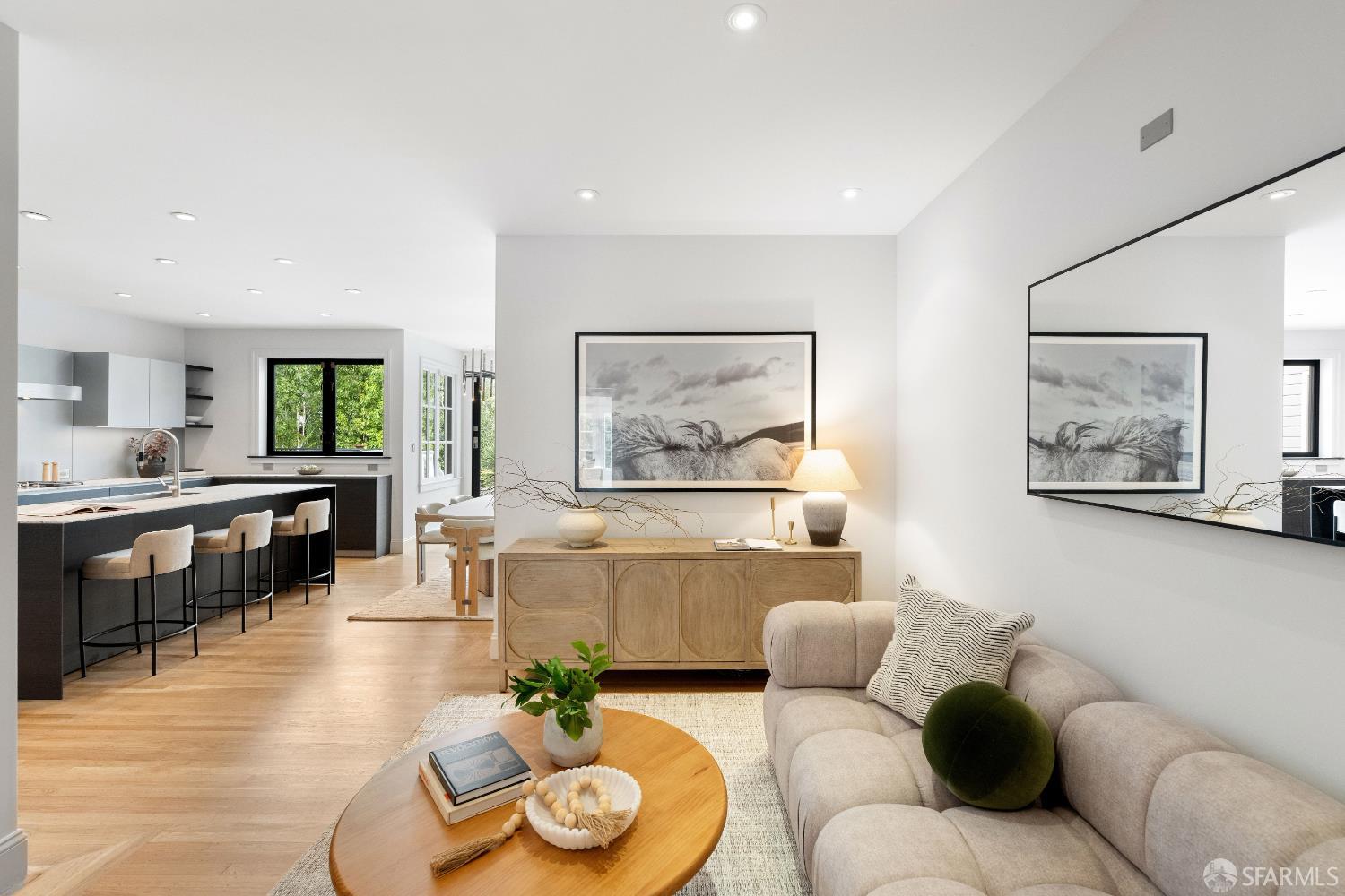 Detail Gallery Image 8 of 48 For 172 Cervantes Blvd, San Francisco,  CA 94123 - 4 Beds | 3/1 Baths