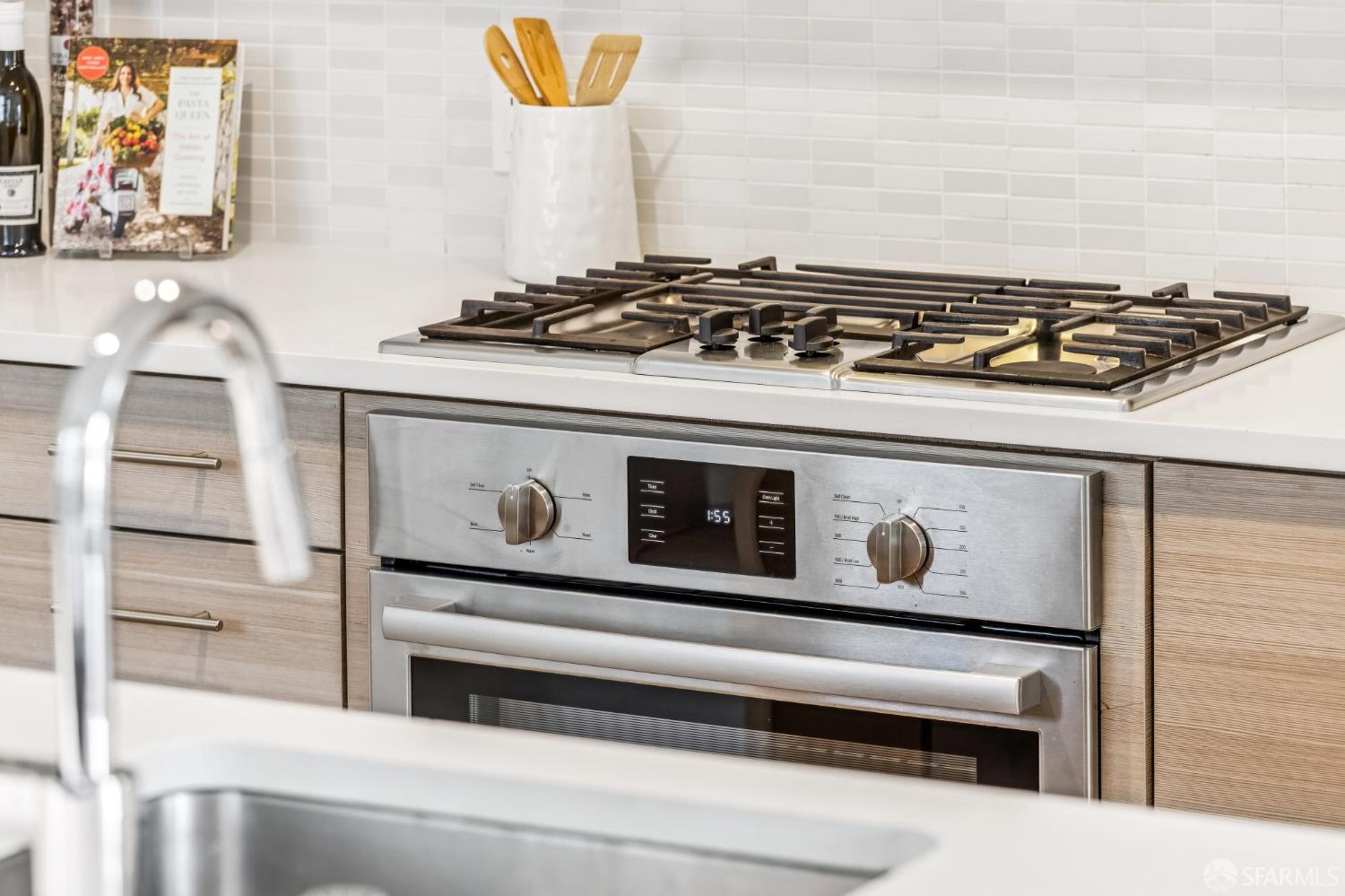 Detail Gallery Image 15 of 57 For 451 Donahue St #318,  San Francisco,  CA 94124 - 2 Beds | 2 Baths