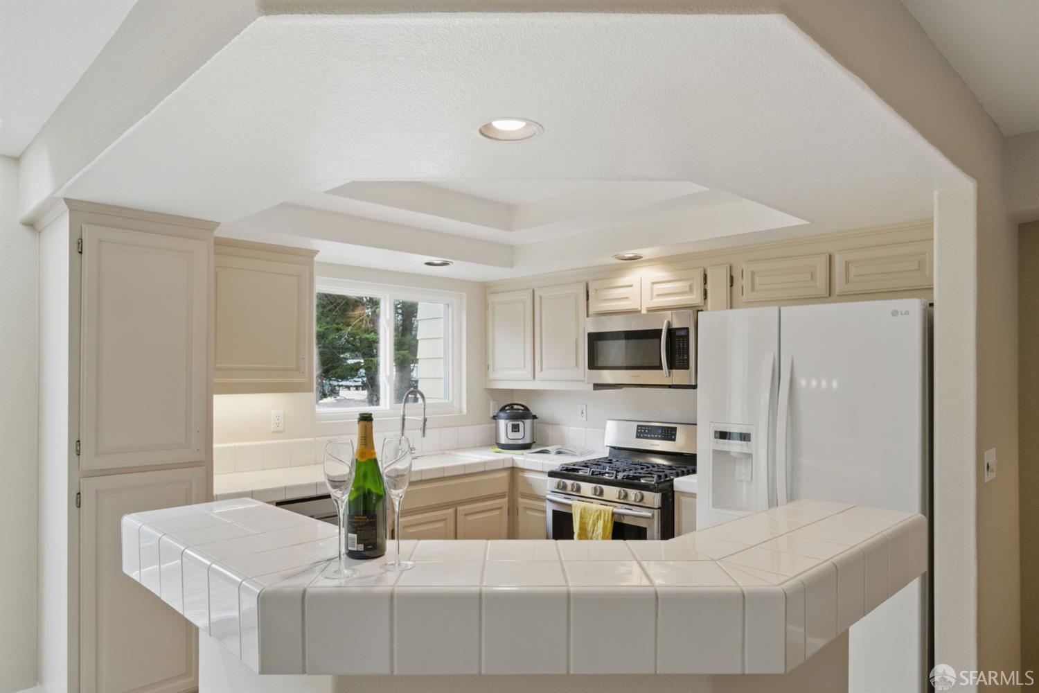 Detail Gallery Image 15 of 30 For 55 Erin Ln, Half Moon Bay,  CA 94019 - 2 Beds | 2/1 Baths