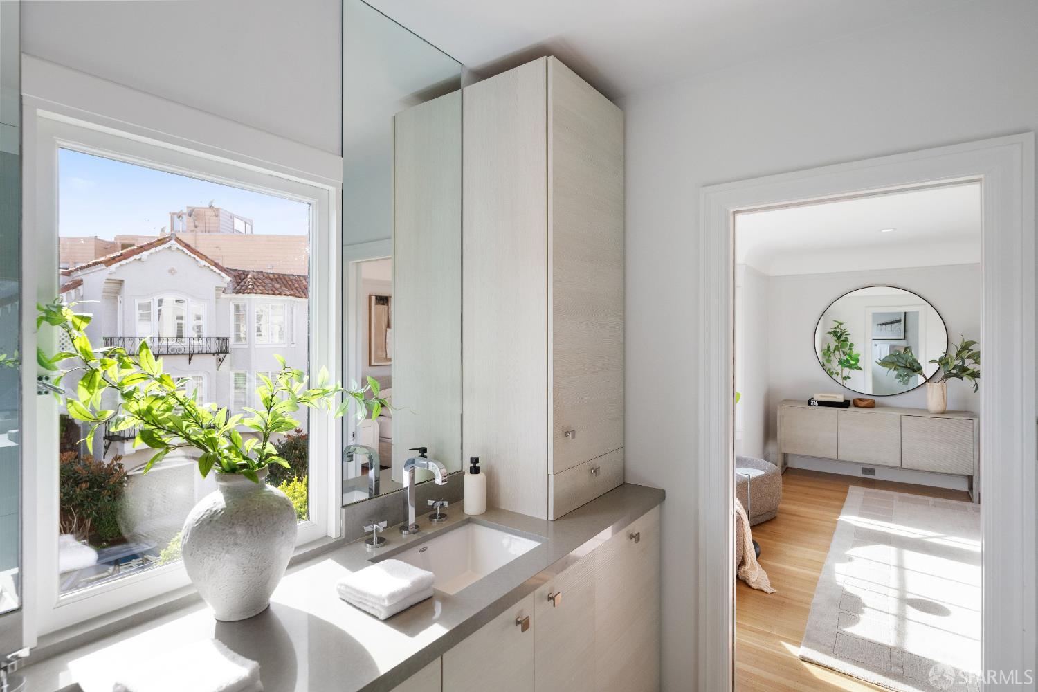 Detail Gallery Image 28 of 48 For 172 Cervantes Blvd, San Francisco,  CA 94123 - 4 Beds | 3/1 Baths