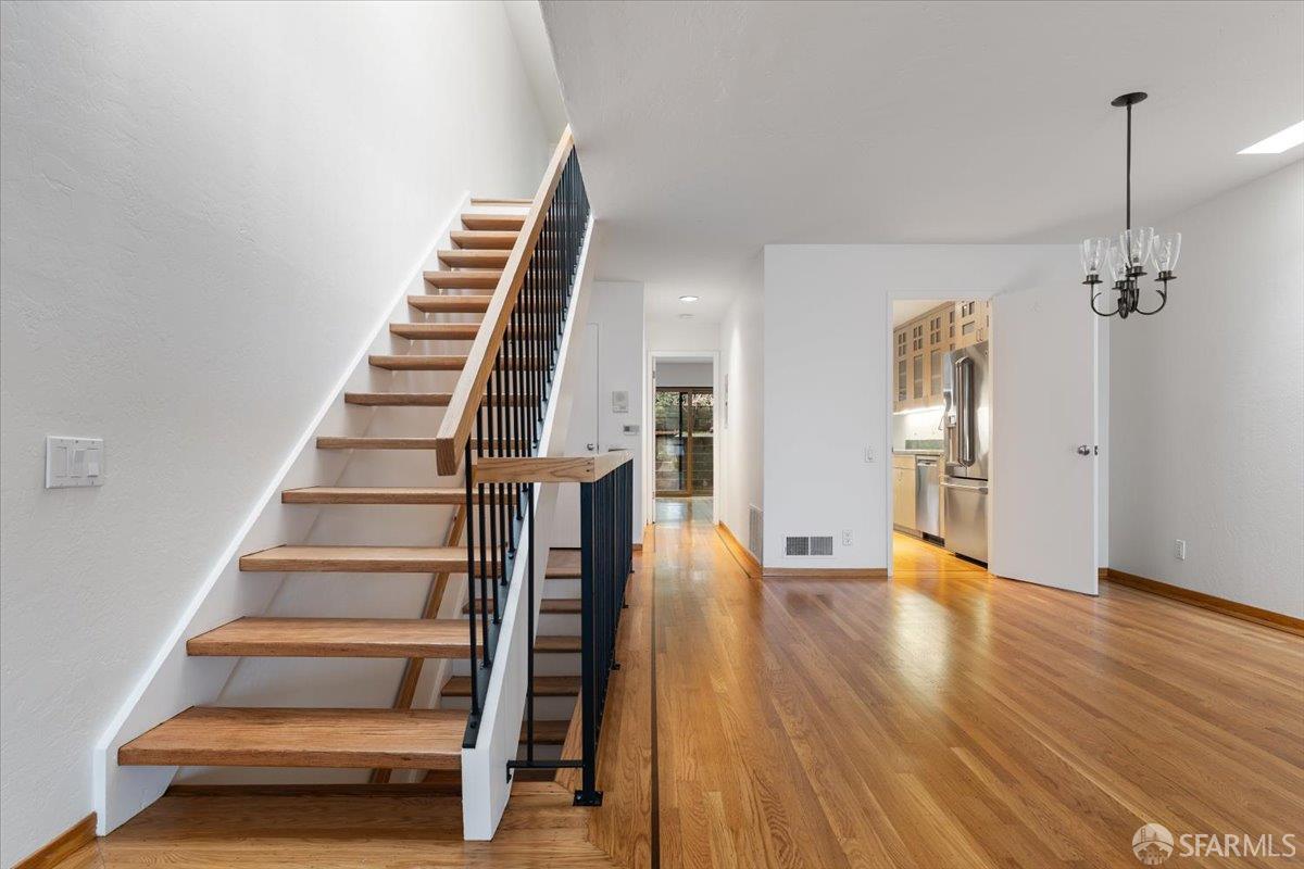 Photo #9: 425092962 Listing: Photo #9