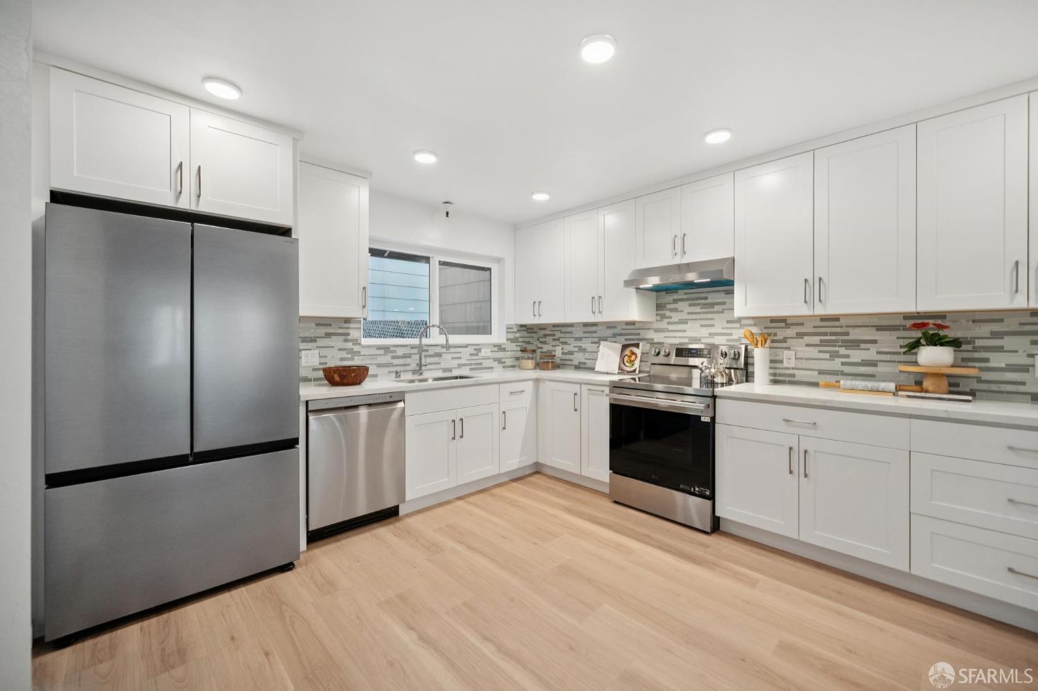 Photo #22: 426102557 Listing: Photo #22