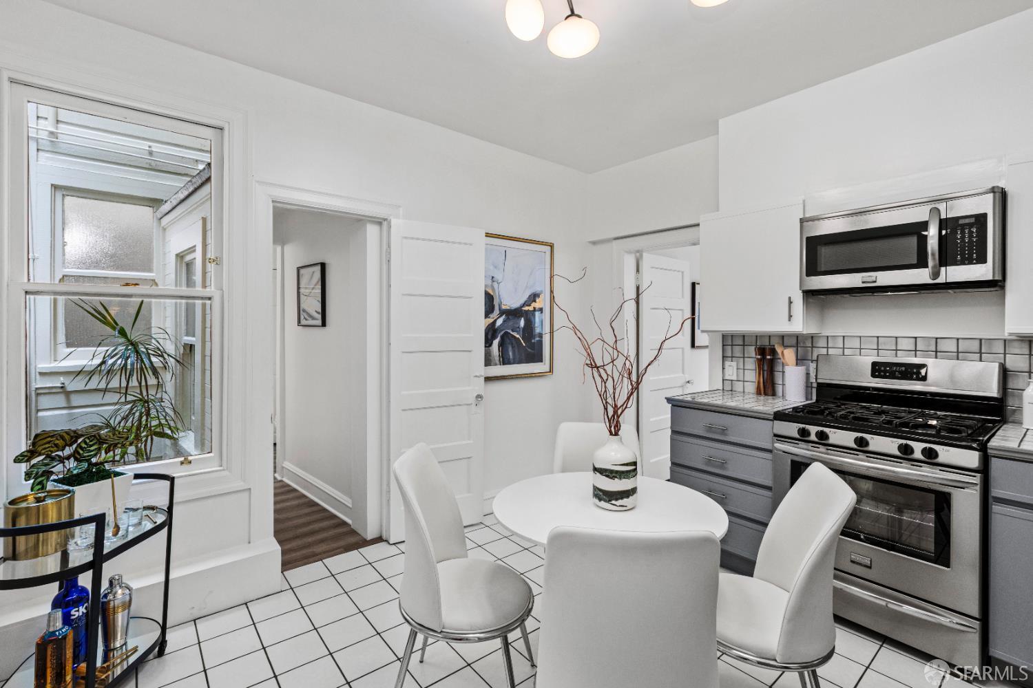 Detail Gallery Image 11 of 89 For 106 Valley St, San Francisco,  CA 94131 - 1 Beds | 1 Baths