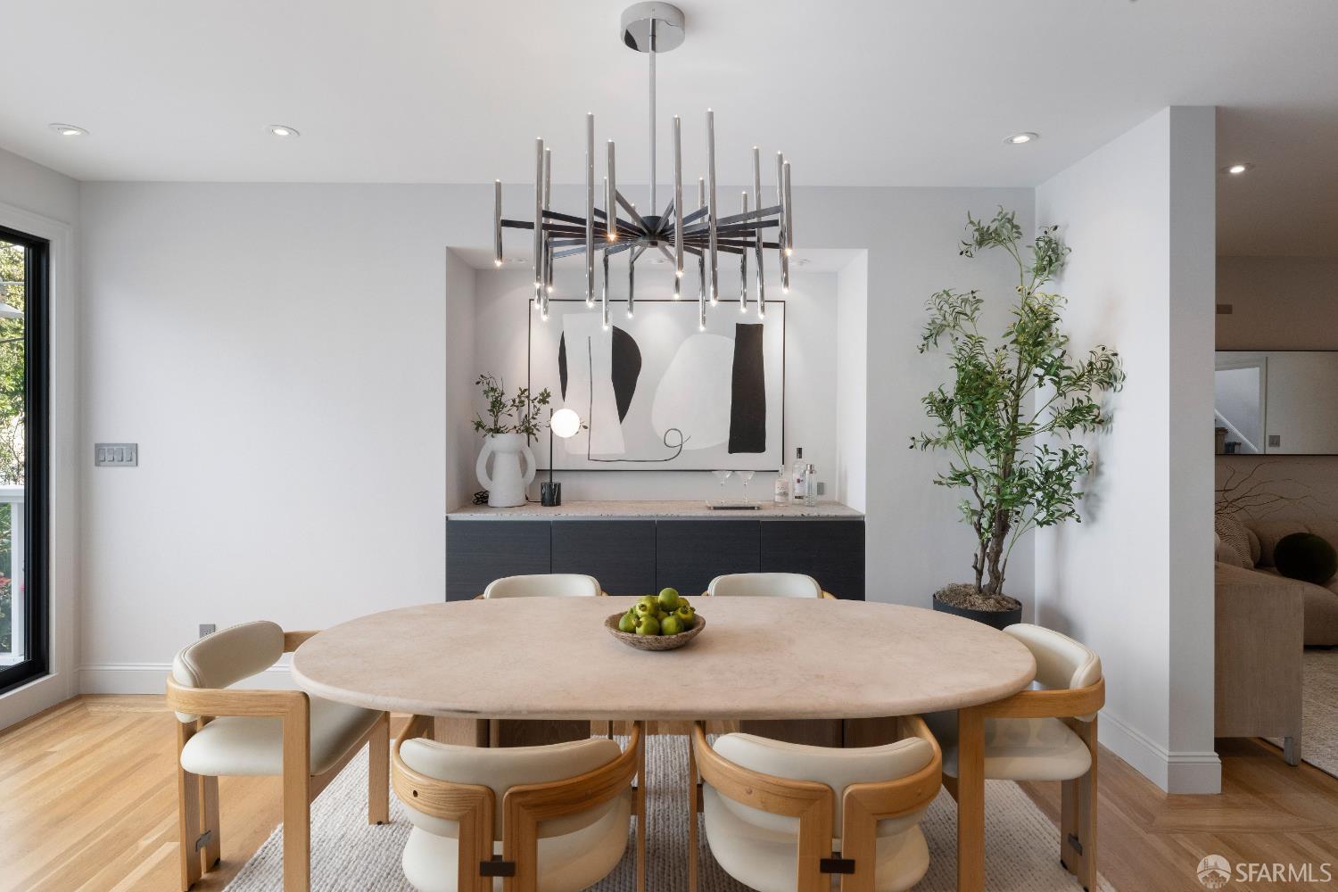 Detail Gallery Image 11 of 48 For 172 Cervantes Blvd, San Francisco,  CA 94123 - 4 Beds | 3/1 Baths