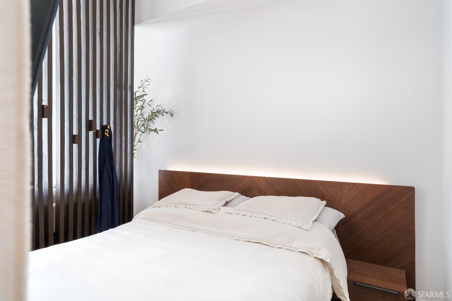 1 Bristol UNIT 201, San Francisco, CA, 94130