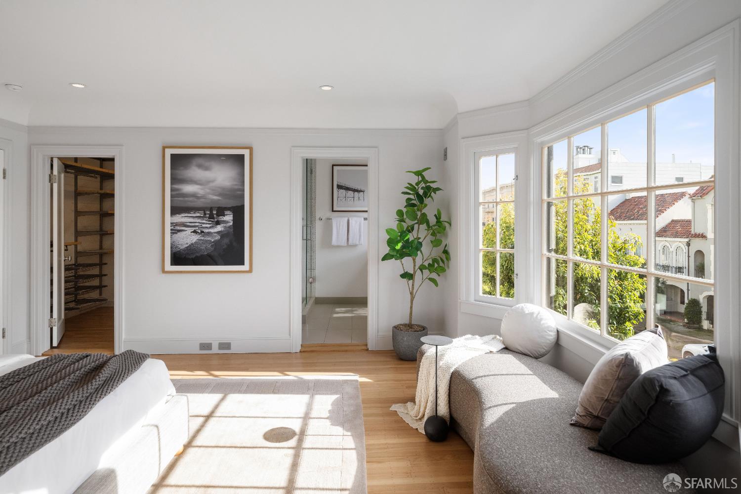 Detail Gallery Image 25 of 48 For 172 Cervantes Blvd, San Francisco,  CA 94123 - 4 Beds | 3/1 Baths