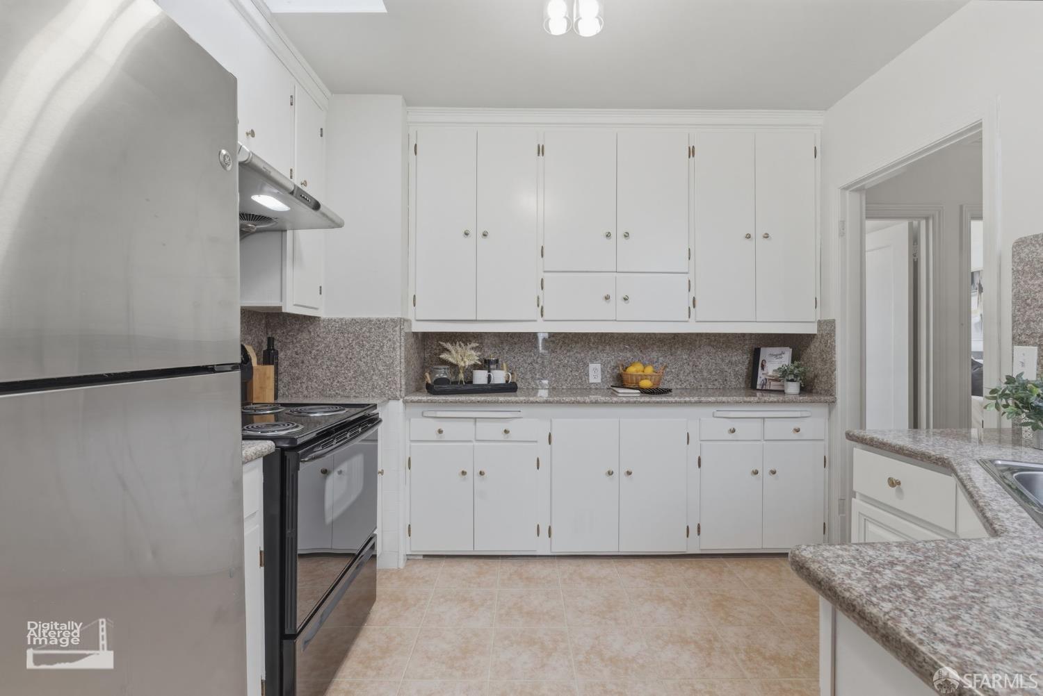 Detail Gallery Image 16 of 56 For 2115 20th Ave, San Francisco,  CA 94116 - 3 Beds | 2/1 Baths