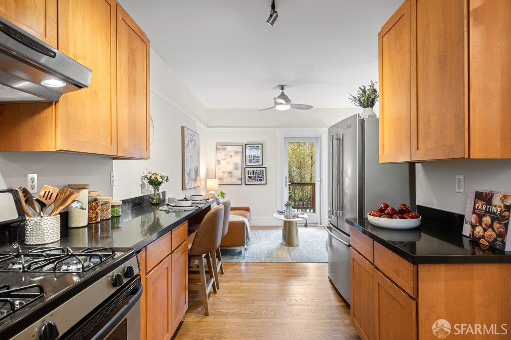 Photo #2: 426105404 Listing: Photo #2