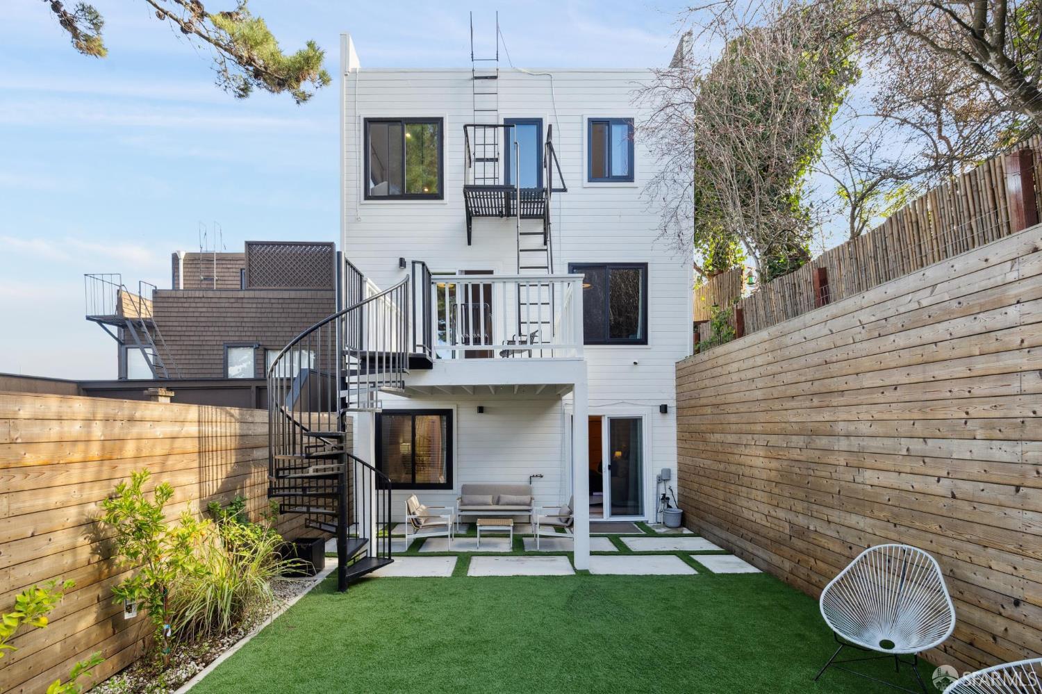 Detail Gallery Image 36 of 44 For 618 Sanchez St, San Francisco,  CA 94114 - 2 Beds | 2/1 Baths