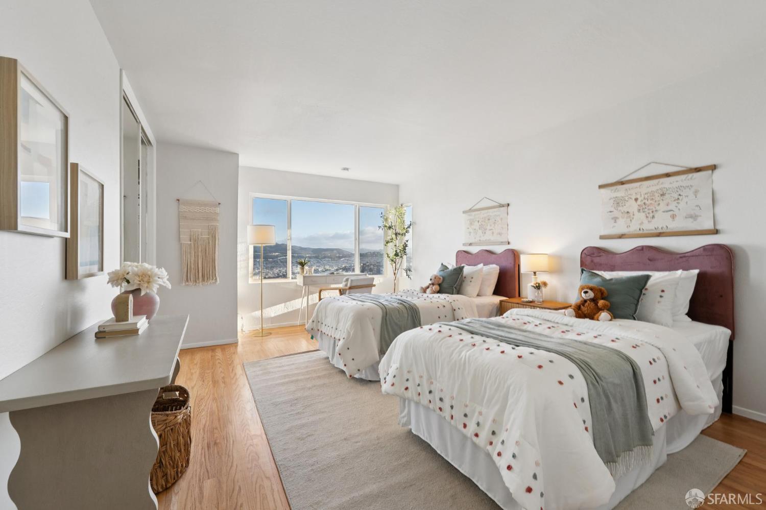 Detail Gallery Image 47 of 83 For 221 Cresta Vista Dr, San Francisco,  CA 94127 - 4 Beds | 3 Baths