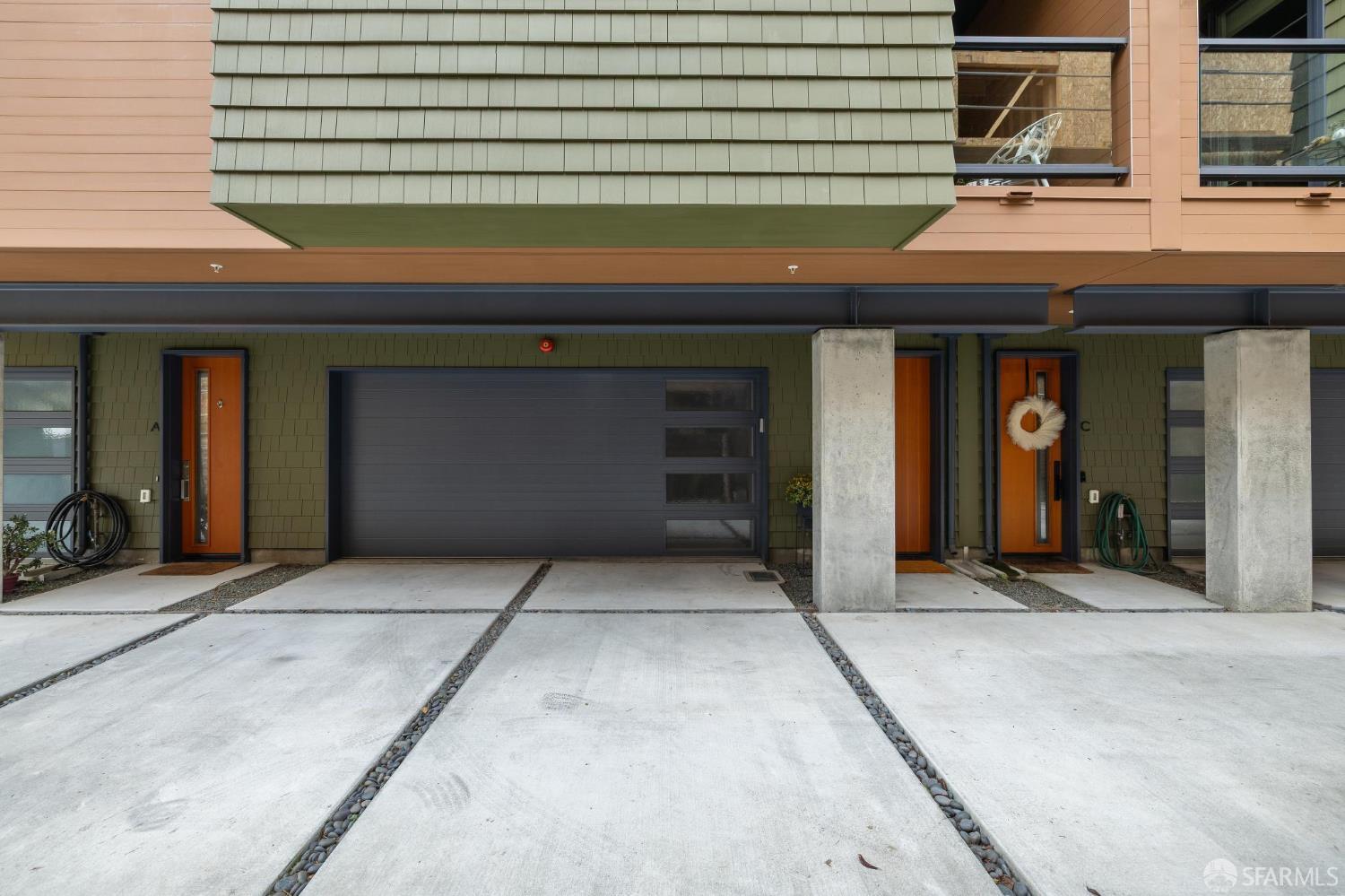 Detail Gallery Image 3 of 45 For 1536 Cherry St #B,  San Carlos,  CA 94070 - 3 Beds | 2/1 Baths