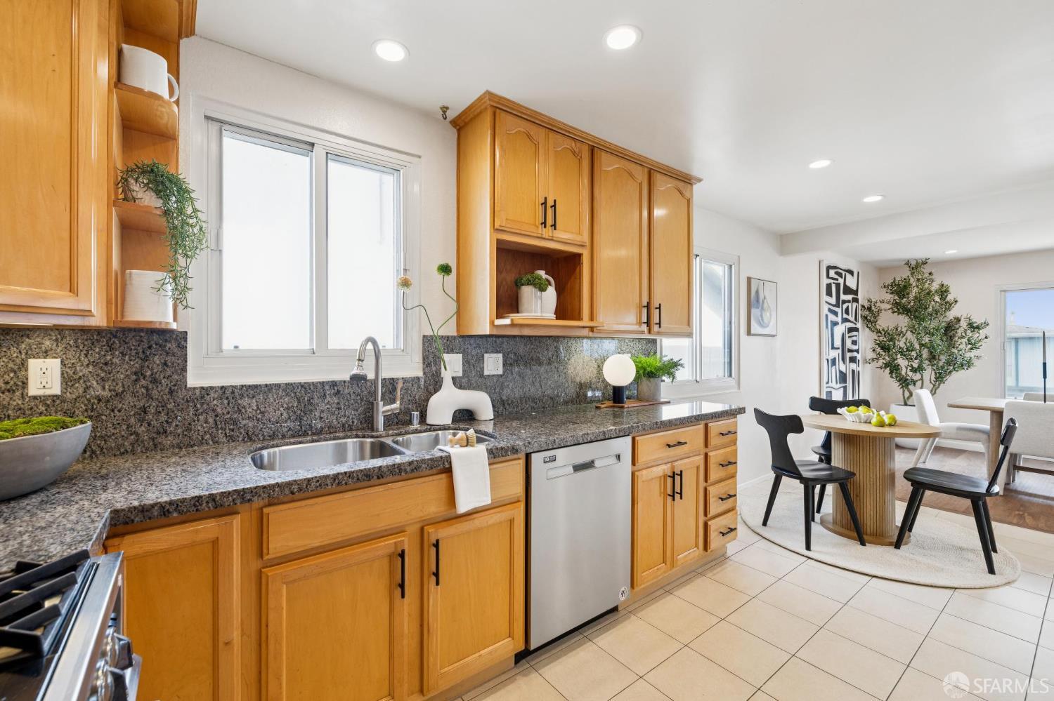 Detail Gallery Image 30 of 57 For 257 Hampshire Ct, Daly City,  CA 94015 - 5 Beds | 4 Baths