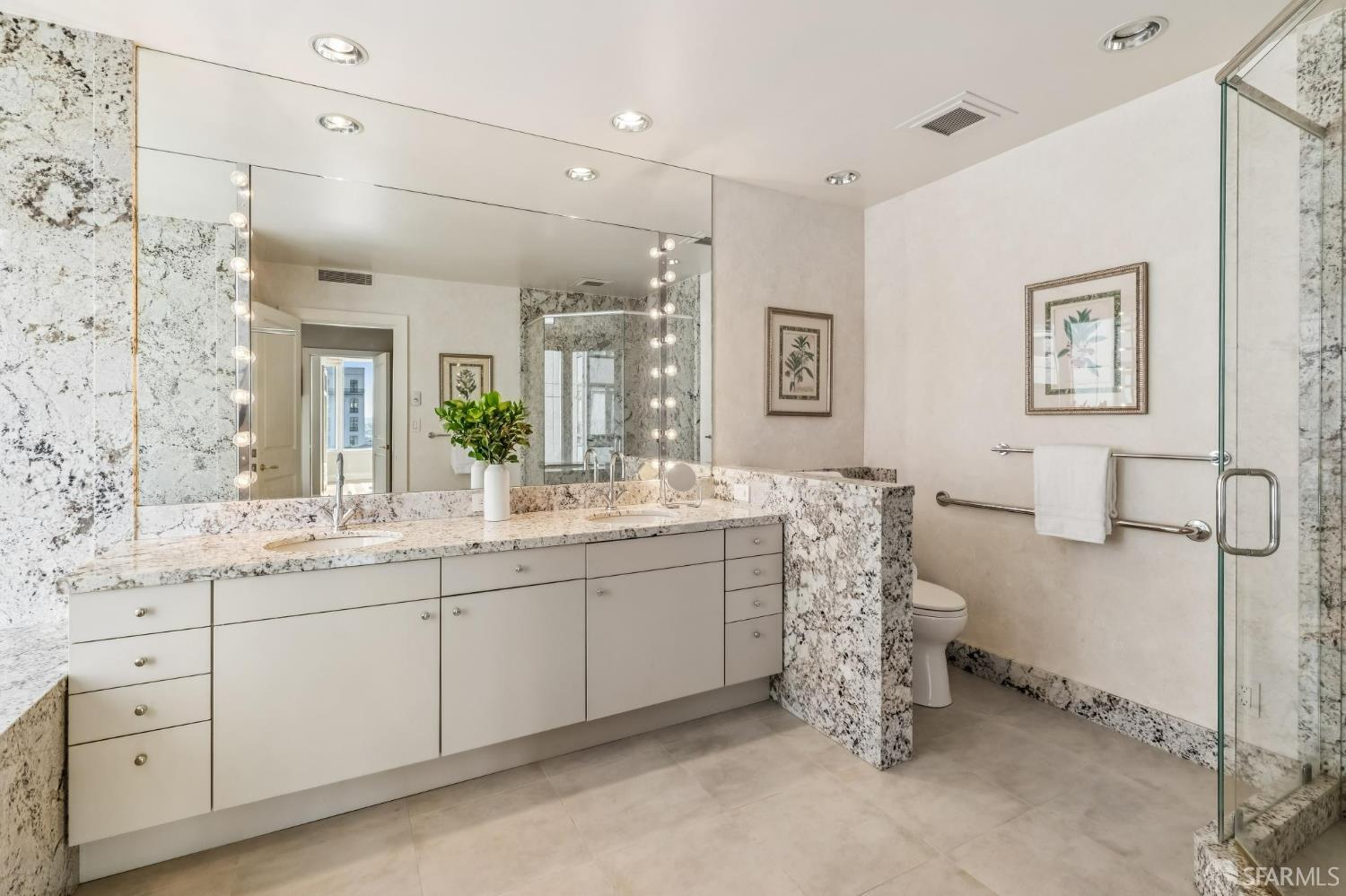 Photo #23: 426105605 Listing: Photo #23