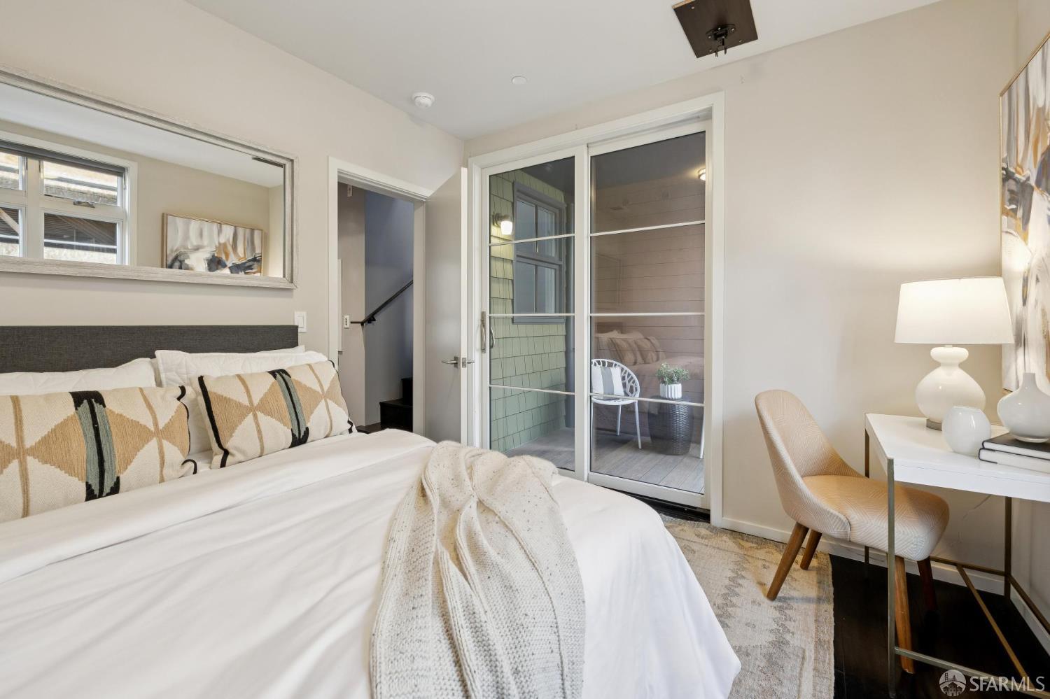 Detail Gallery Image 35 of 45 For 1536 Cherry St #B,  San Carlos,  CA 94070 - 3 Beds | 2/1 Baths