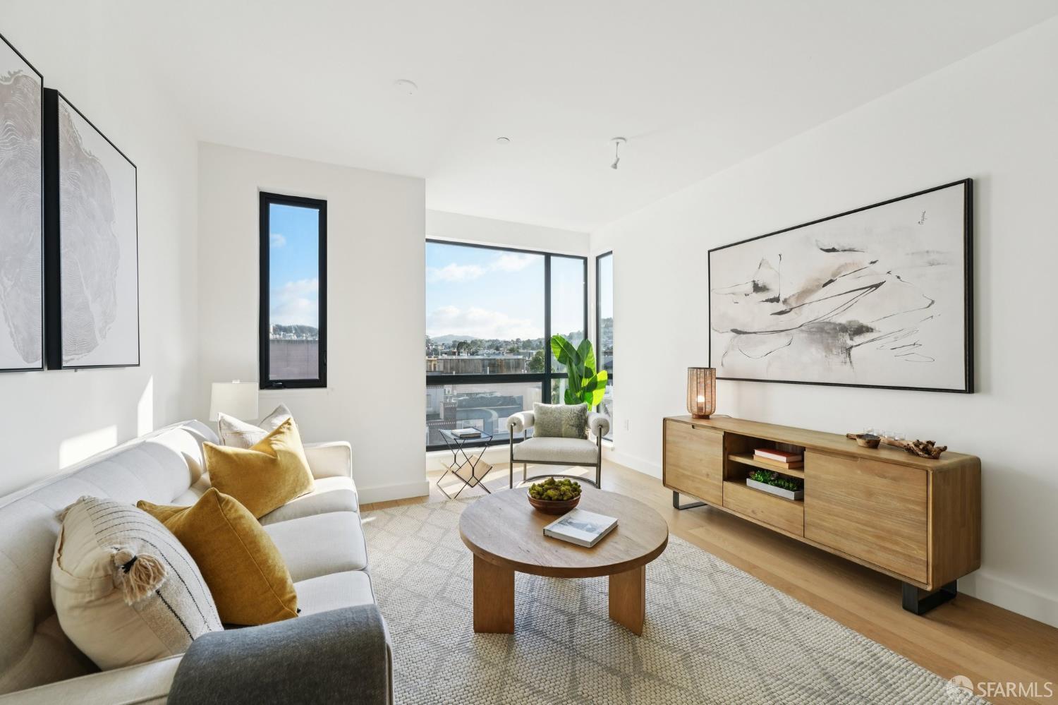 Front Image Thumbnail for SF426095511