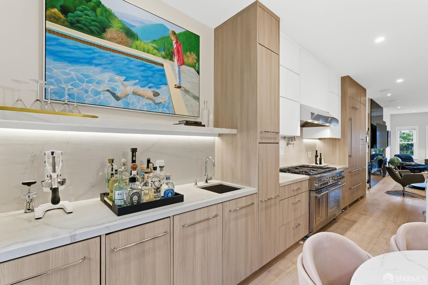 Detail Gallery Image 12 of 47 For Address Is Not Disclosed, San Francisco,  CA 94114 - 2 Beds | 4 Baths