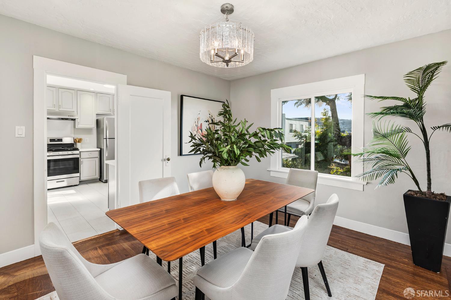 Detail Gallery Image 9 of 44 For 724 Excelsior Ave, San Francisco,  CA 94112 - 2 Beds | 2 Baths