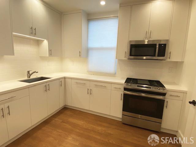 Detail Gallery Image 20 of 27 For 2385 18th Ave, San Francisco,  CA 94116 - 1 Beds | 1 Baths