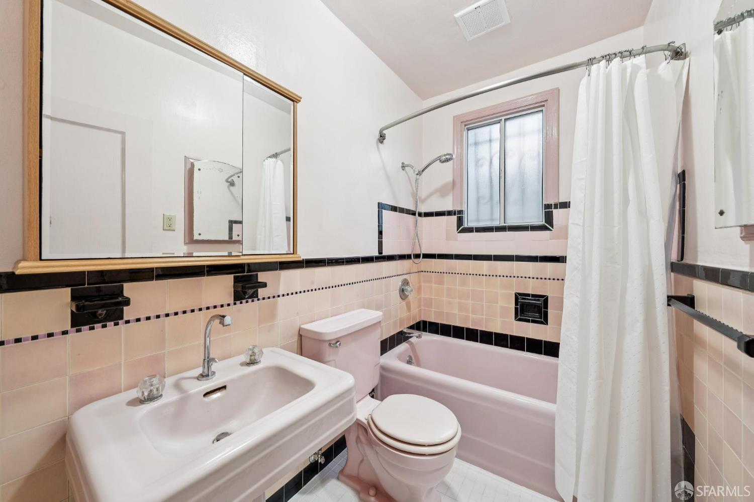 Detail Gallery Image 25 of 45 For 1551 Hampshire St, San Francisco,  CA 94110 - – Beds | – Baths