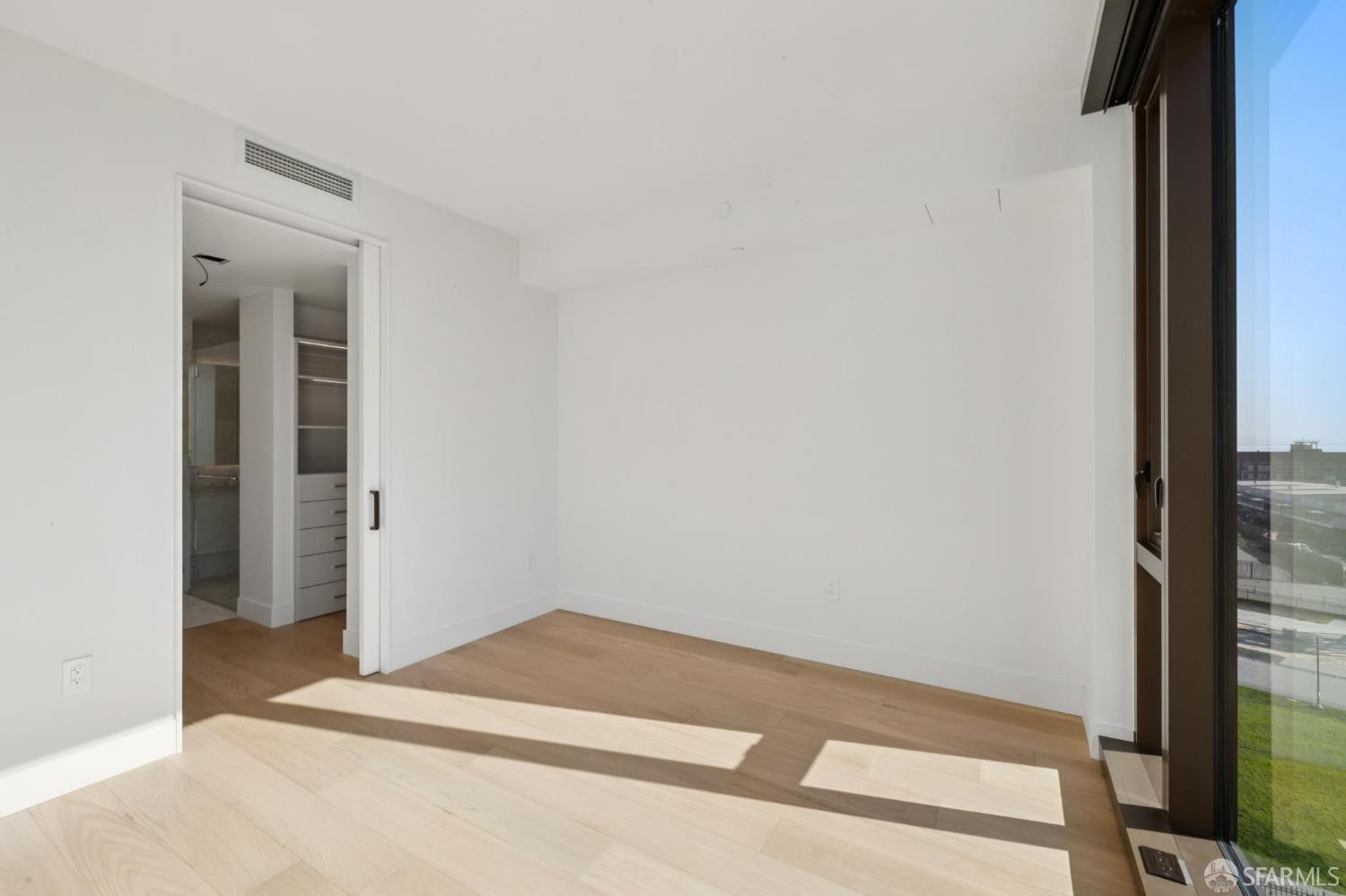 Photo #20: 425010610 Listing: Photo #20