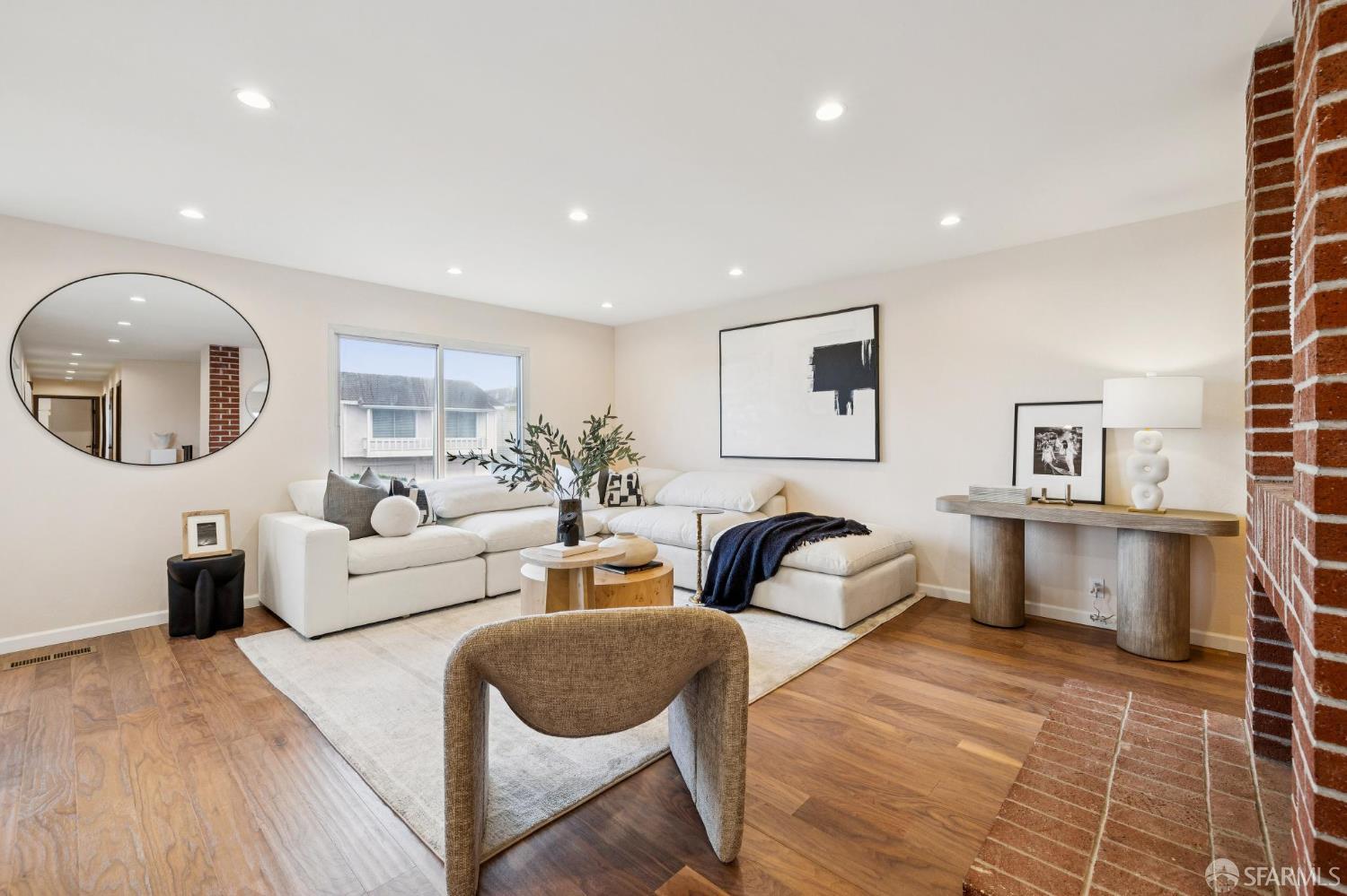 Detail Gallery Image 7 of 57 For 257 Hampshire Ct, Daly City,  CA 94015 - 5 Beds | 4 Baths