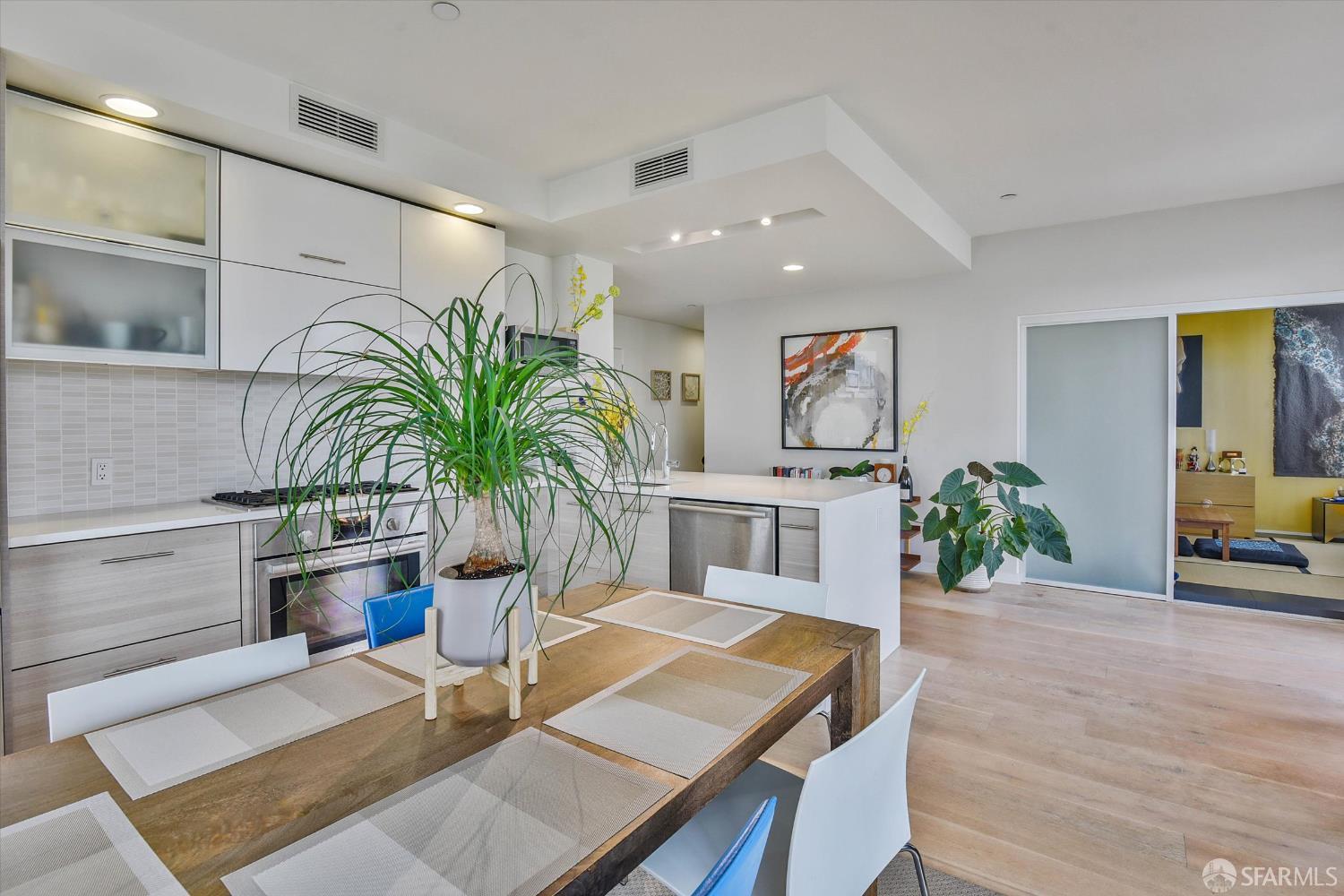 Detail Gallery Image 15 of 42 For 451 Donahue St, San Francisco,  CA 94124 - 2 Beds | 2 Baths