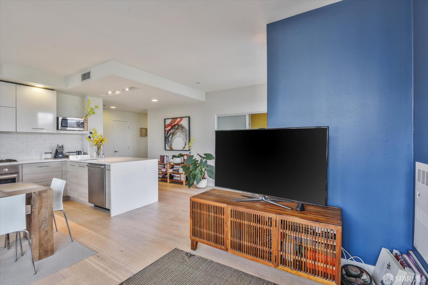 Detail Gallery Image 22 of 42 For 451 Donahue St, San Francisco,  CA 94124 - 2 Beds | 2 Baths