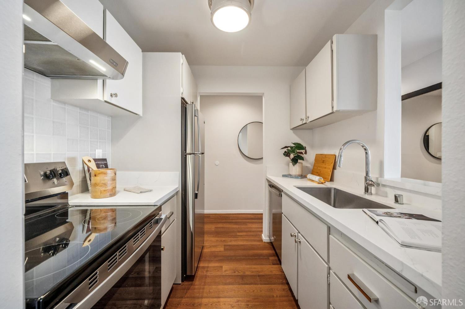 Detail Gallery Image 11 of 31 For 15 Red Rock Way 202n,  San Francisco,  CA 94109 - 1 Beds | 1 Baths