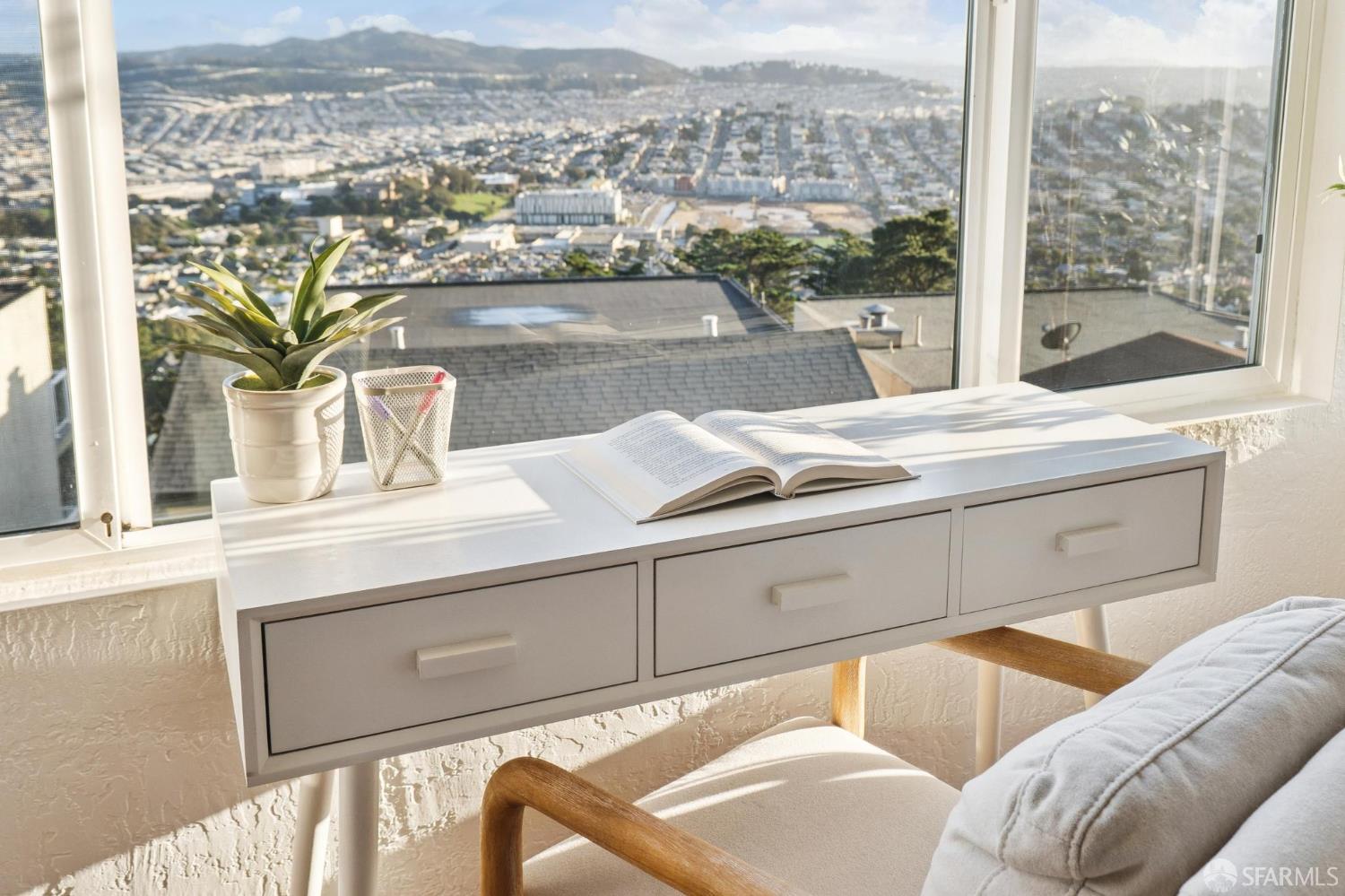 Detail Gallery Image 49 of 83 For 221 Cresta Vista Dr, San Francisco,  CA 94127 - 4 Beds | 3 Baths