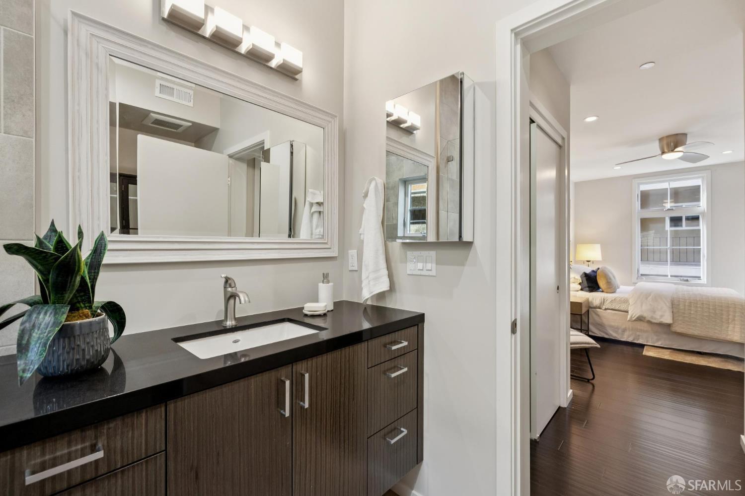 Detail Gallery Image 32 of 45 For 1536 Cherry St #B,  San Carlos,  CA 94070 - 3 Beds | 2/1 Baths