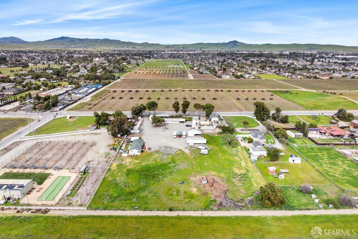 Detail Gallery Image 10 of 52 For 5143 Tesla Rd, Livermore,  CA 94550 - – Beds | – Baths