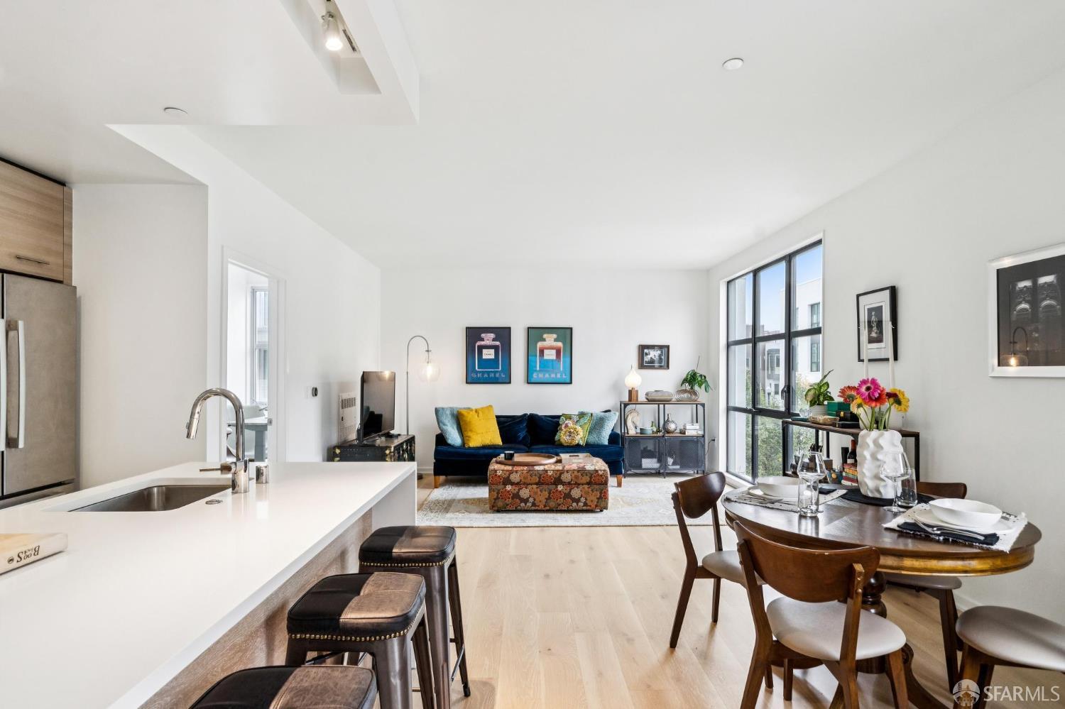 Photo #5: 426105791 Listing: Photo #5