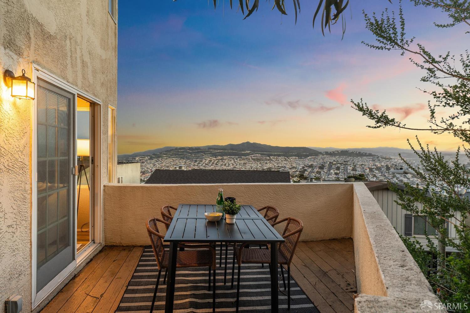 Detail Gallery Image 13 of 83 For 221 Cresta Vista Dr, San Francisco,  CA 94127 - 4 Beds | 3 Baths