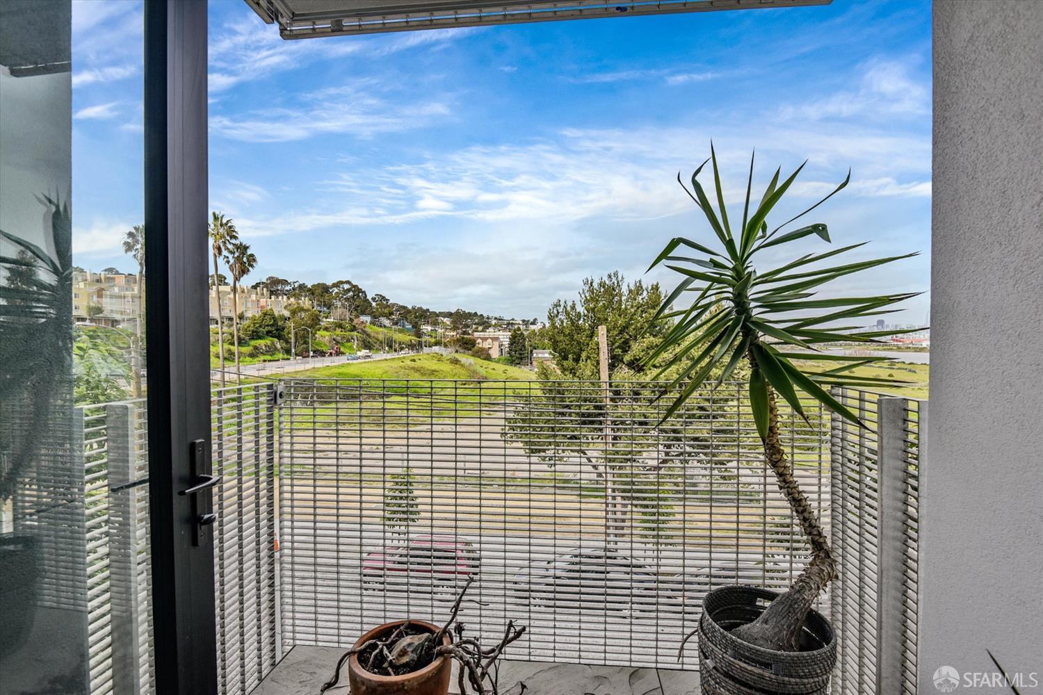 Detail Gallery Image 25 of 42 For 451 Donahue St, San Francisco,  CA 94124 - 2 Beds | 2 Baths