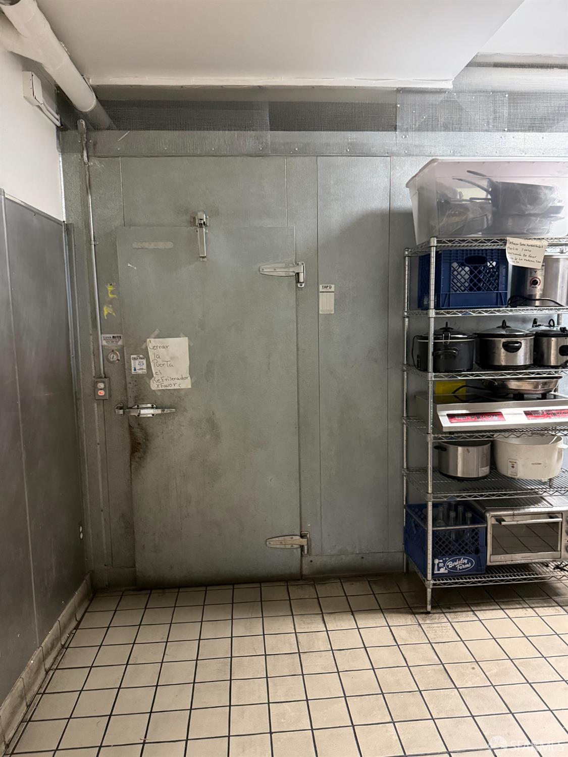 Detail Gallery Image 8 of 14 For 10 29th St, San Francisco,  CA 94110 - – Beds | – Baths