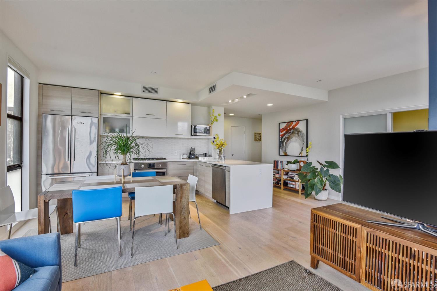 Detail Gallery Image 23 of 42 For 451 Donahue St, San Francisco,  CA 94124 - 2 Beds | 2 Baths