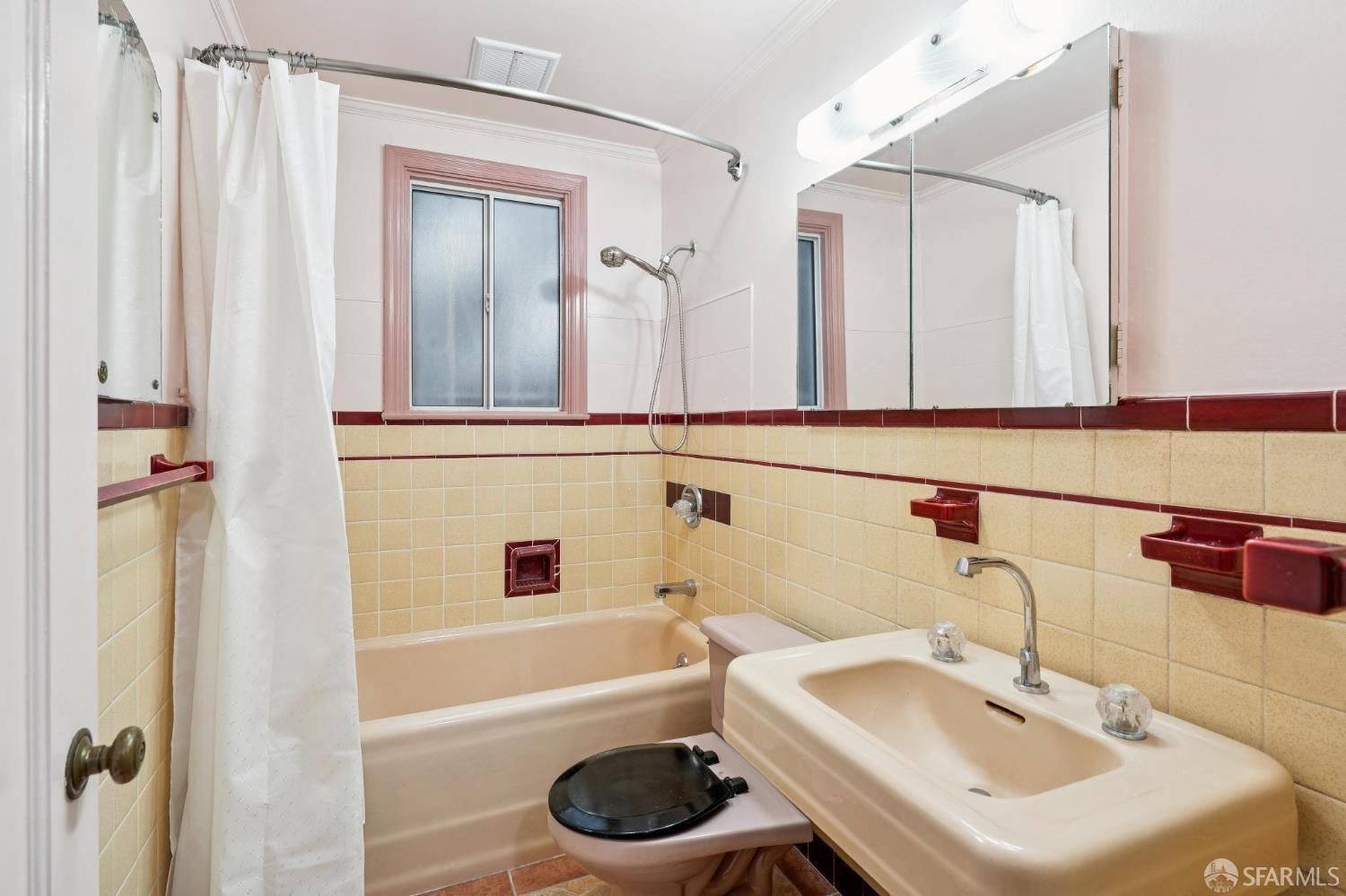 Detail Gallery Image 15 of 45 For 1551 Hampshire St, San Francisco,  CA 94110 - – Beds | – Baths