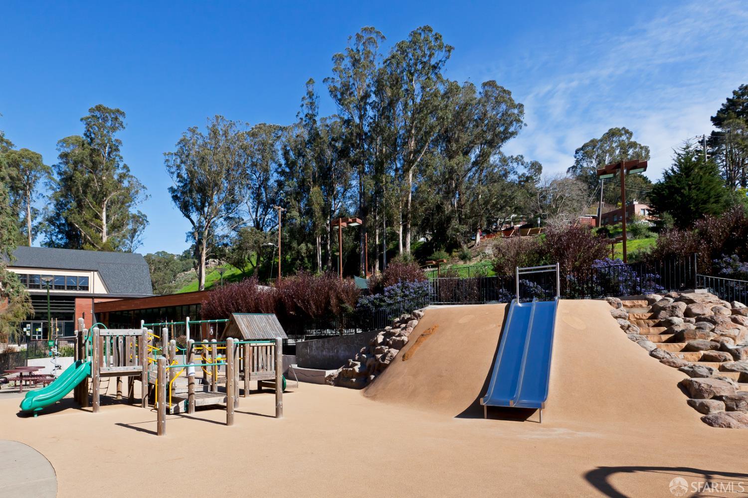 Detail Gallery Image 82 of 90 For 566 Mangels Ave, San Francisco,  CA 94127 - 4 Beds | 3 Baths