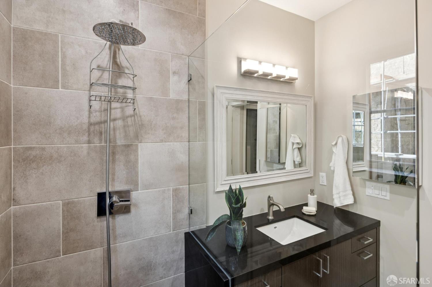 Detail Gallery Image 33 of 45 For 1536 Cherry St #B,  San Carlos,  CA 94070 - 3 Beds | 2/1 Baths