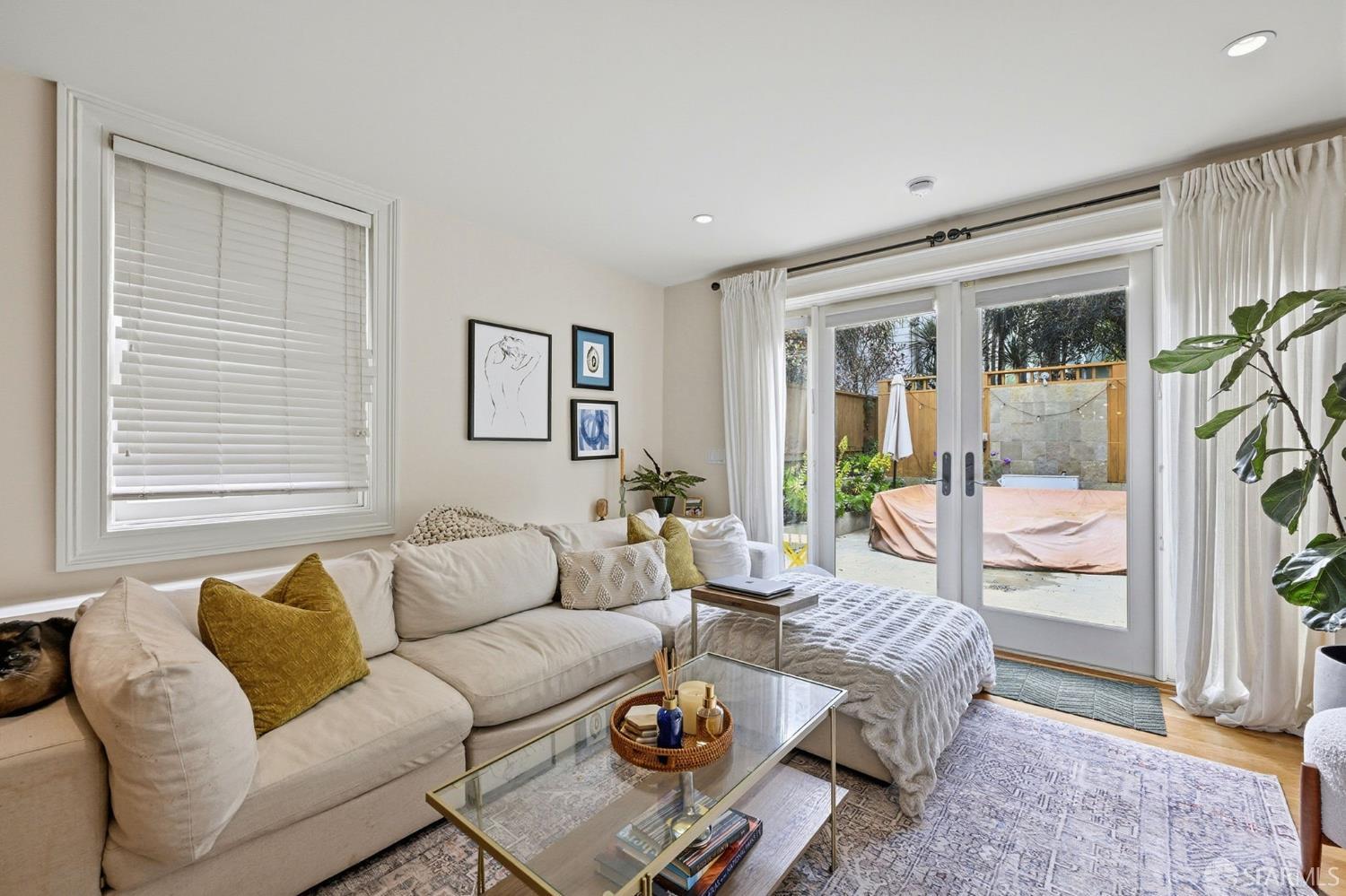 Detail Gallery Image 12 of 28 For 1671 Hayes St, San Francisco,  CA 94117 - – Beds | – Baths