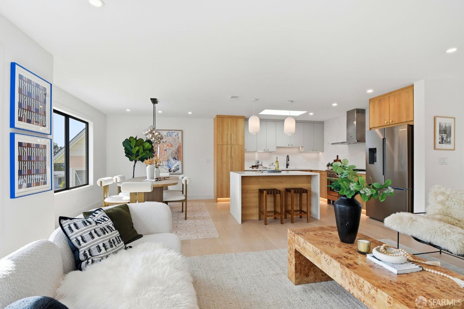 Detail Gallery Image 9 of 49 For 9 Clairview Ct, San Francisco,  CA 94131 - 4 Beds | 3 Baths