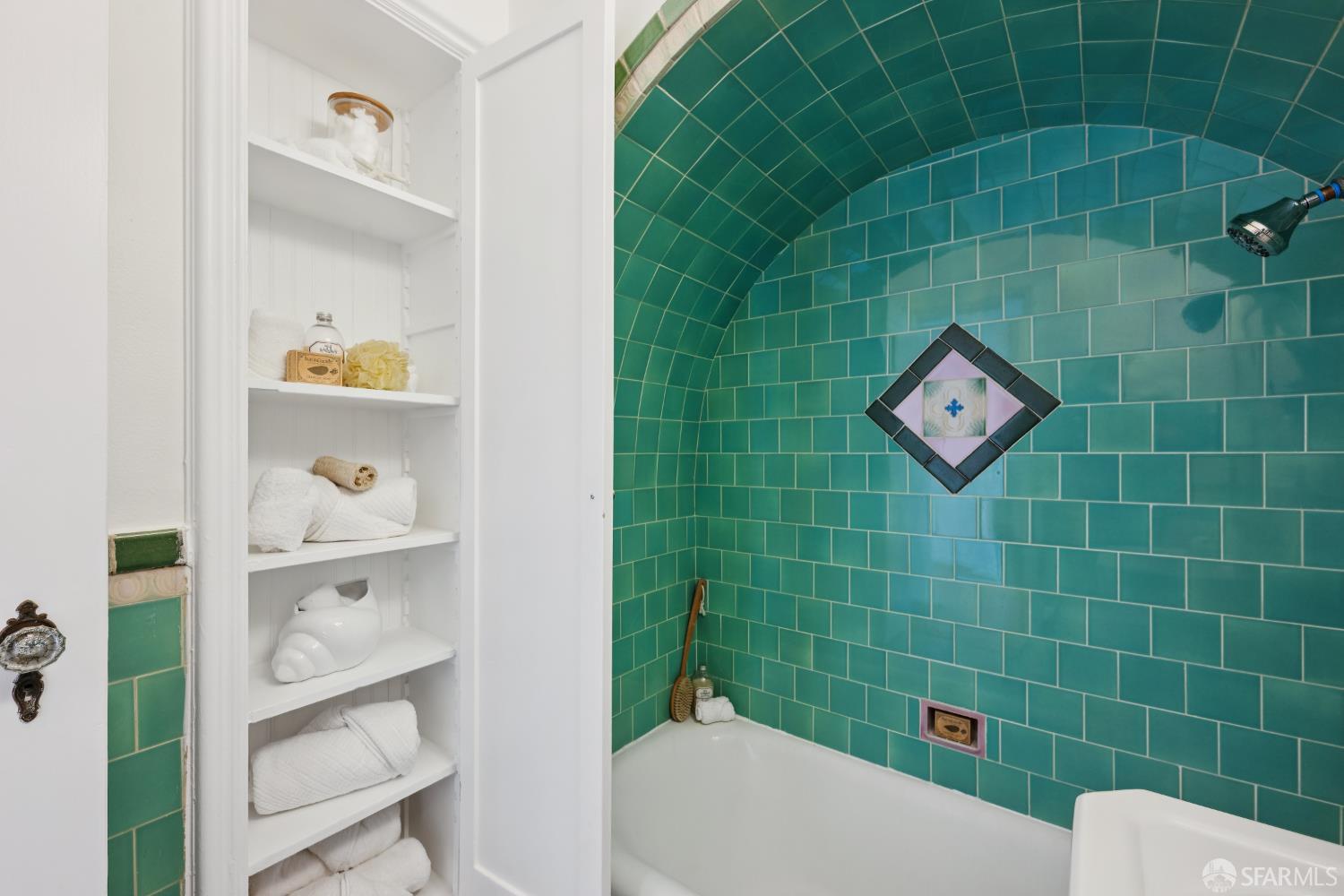 Photo #15: 425092819 Listing: Photo #15