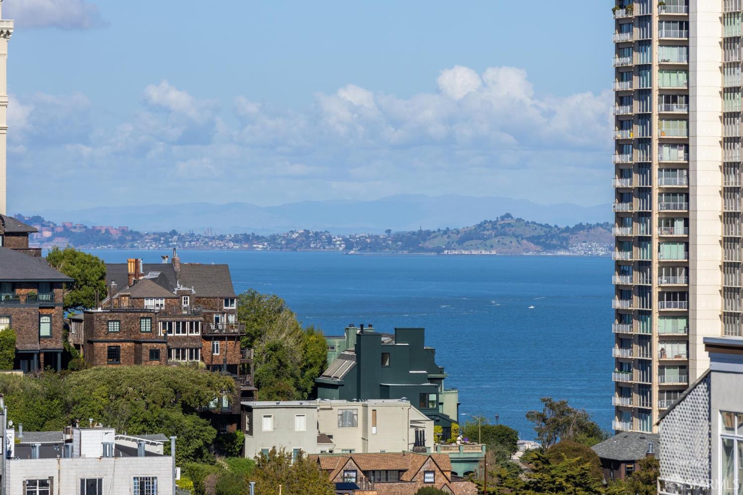 Photo #33: 426102885 Listing: Photo #33