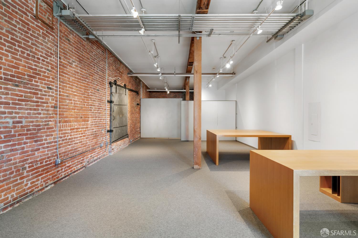 Detail Gallery Image 2 of 19 For 720 York St #113,  San Francisco,  CA 94110 - – Beds | – Baths