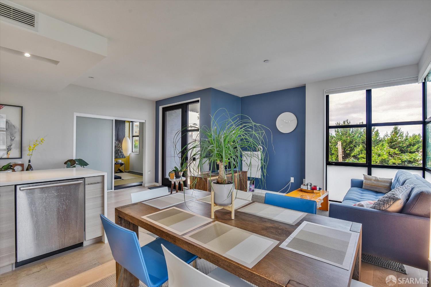 Detail Gallery Image 13 of 42 For 451 Donahue St, San Francisco,  CA 94124 - 2 Beds | 2 Baths