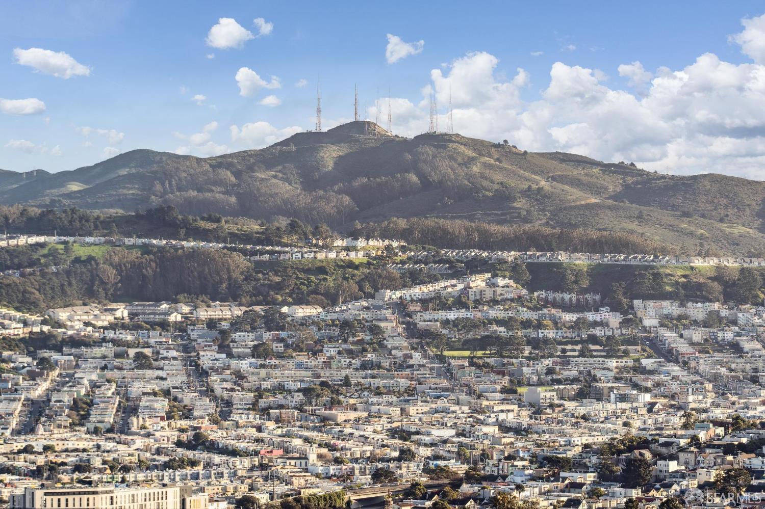 Detail Gallery Image 51 of 83 For 221 Cresta Vista Dr, San Francisco,  CA 94127 - 4 Beds | 3 Baths