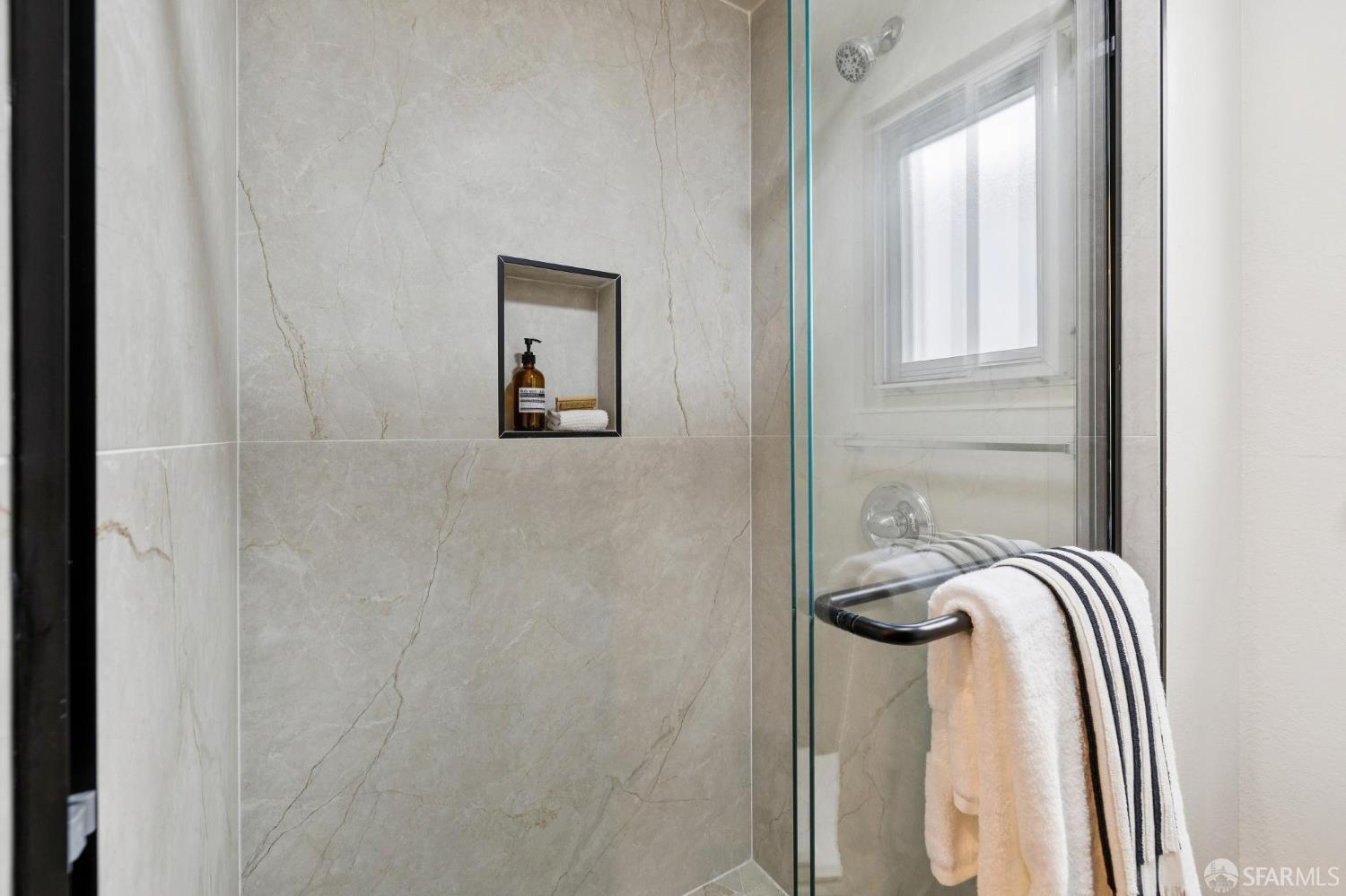 Detail Gallery Image 38 of 57 For 257 Hampshire Ct, Daly City,  CA 94015 - 5 Beds | 4 Baths