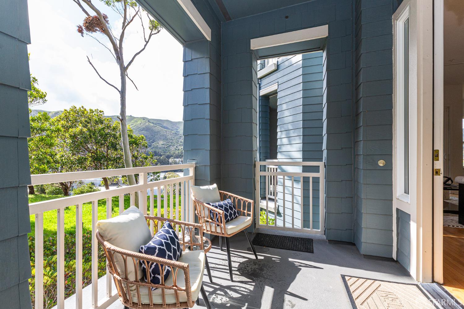 Detail Gallery Image 33 of 50 For 141 Kestrel Ct, Brisbane,  CA 94005 - 2 Beds | 2 Baths