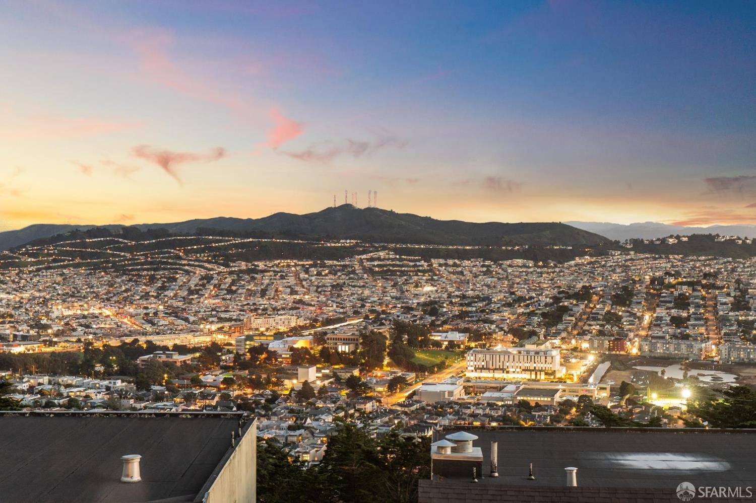 Detail Gallery Image 19 of 83 For 221 Cresta Vista Dr, San Francisco,  CA 94127 - 4 Beds | 3 Baths